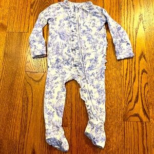 Posh Peanut Blue and White Floral Footie